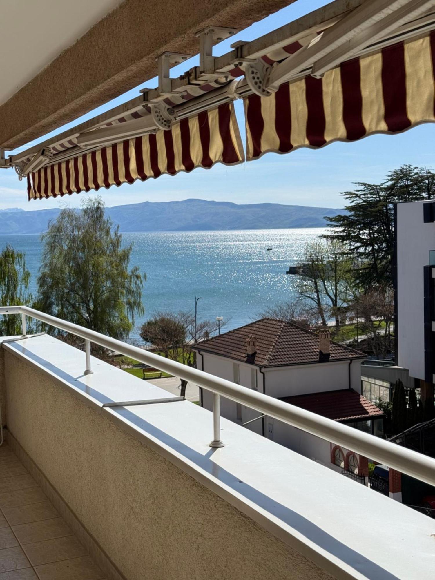 Exclusive Apartments With Lake View Ohrid Exteriör bild